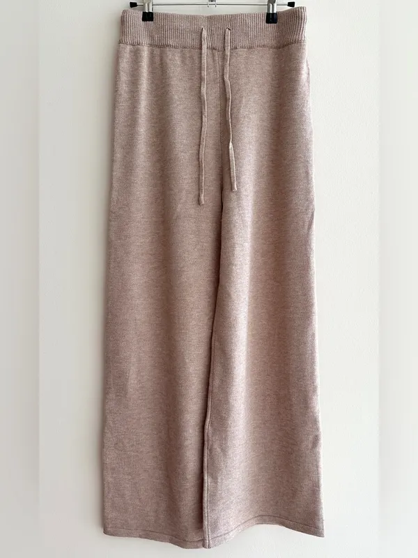 Amazon Women’s Matching Mockneck Sweater and Wide Leg Pants Set, Blush, Medium - Image 12