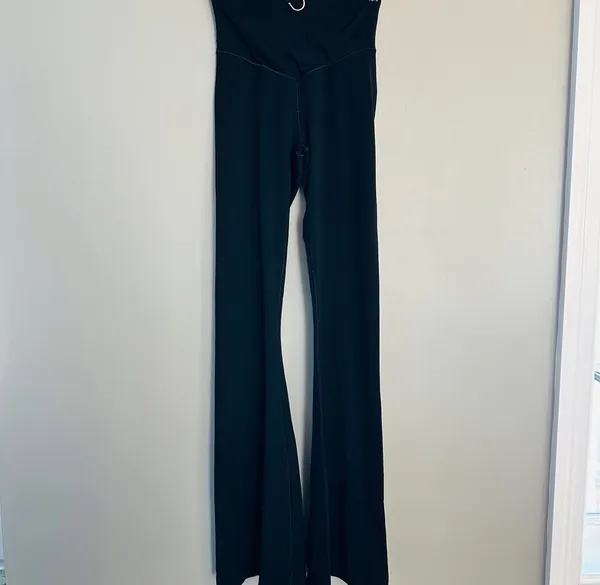 Offline By Aerie Real Me Crossover Flare Leggings Women’s Size Small - Image 3