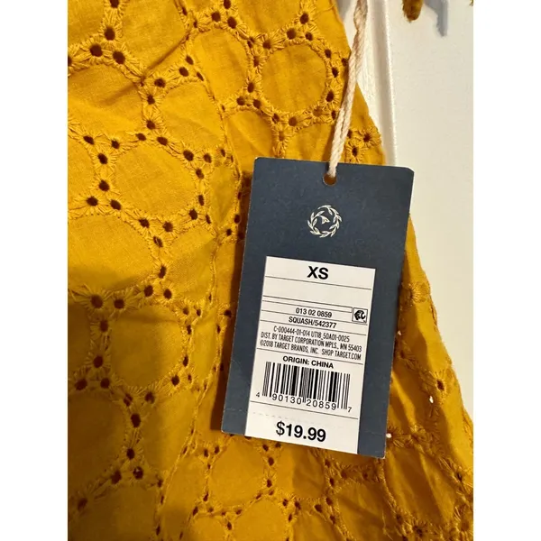 Universal Thread yellow eyelet short sleeve blouse NWT‎ XS - Image 3