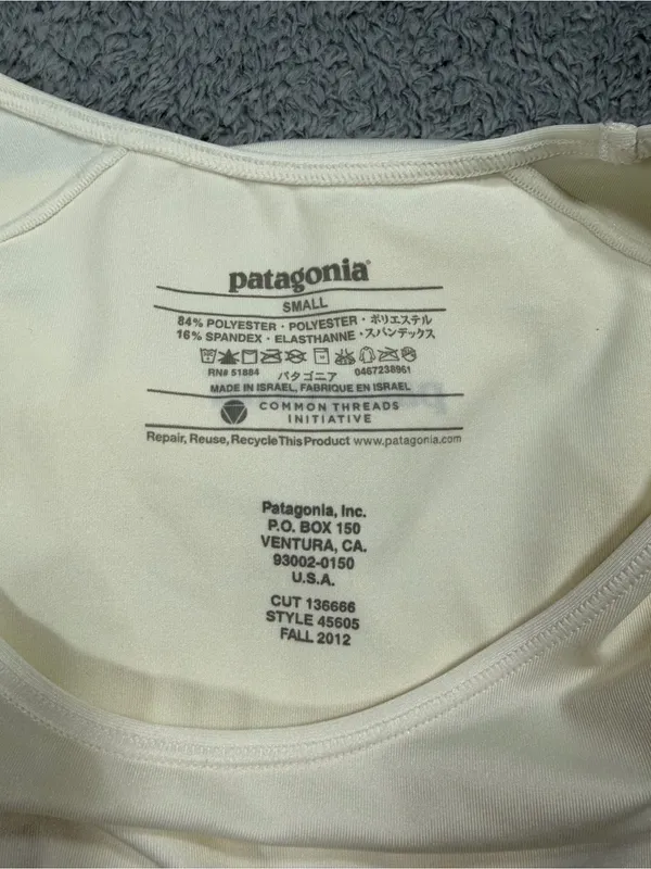 Patagonia Women's White Performance Short-Sleeve Tee small - Image 8