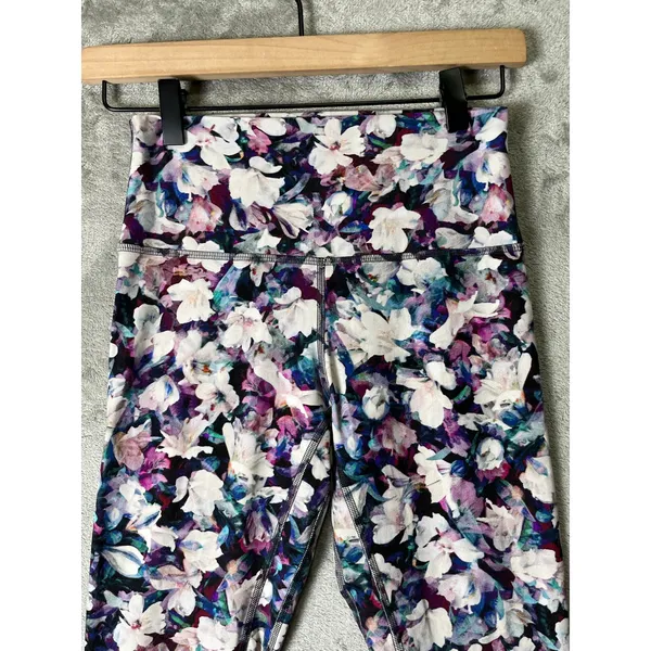 Lululemon Align Leggings‎ II 25" Utopia Multi Floral Purple White Size 6 - Image 2
