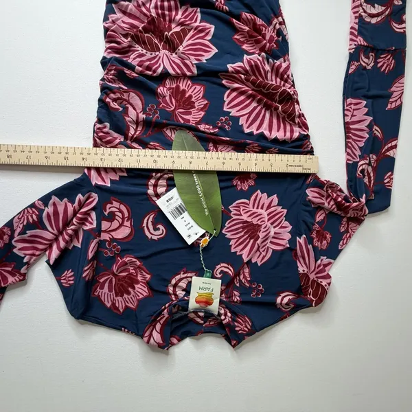 NWT Farm Rio‎ Flower Delicacy Dark Blue Floral Jersey Top Small Ruched Tropical - Image 10