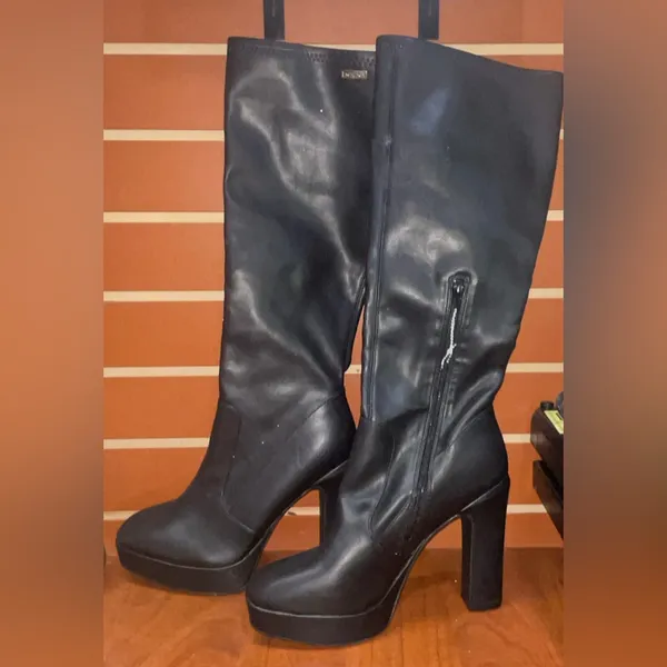 Bebe Black Heeled Boots Sleek Design - Image 6