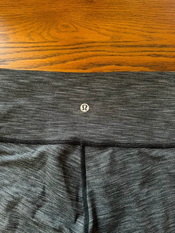Gray Lululemon leggings size 8  - Image 4