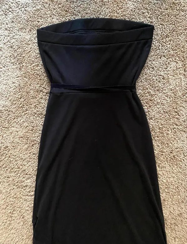 Elegant Black Ballerina Gown - Image 2