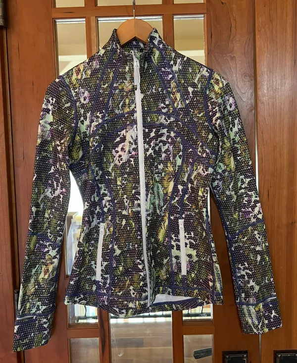 Lululemon Define Jacket Size 6 - Image 2