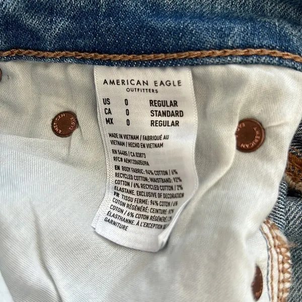 American Eagle '90's Boot Cut Distressed Denim Jeans 0 - Image 9