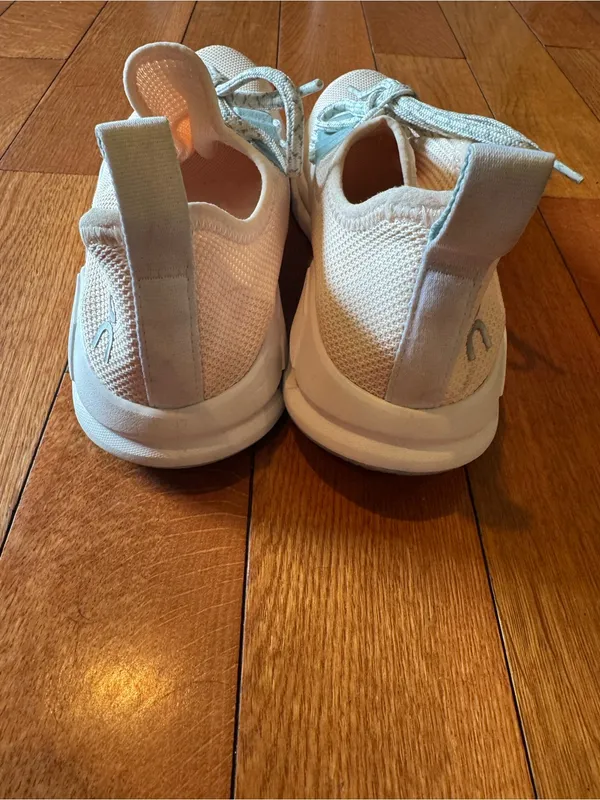 On Running Cloudeasy Sneakers Women's Size 9 Fawn Surf Like New - Image 6