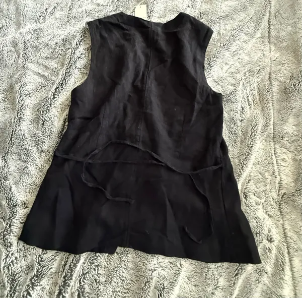 Abercrombie Black Linen Top - Image 2