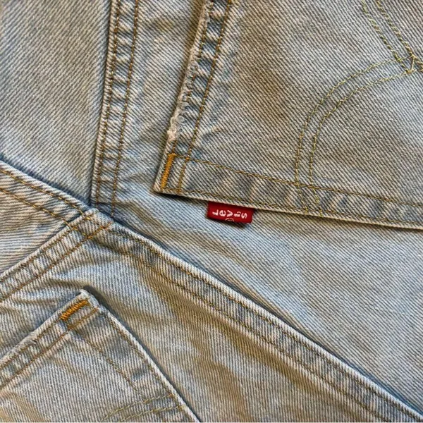 Levi’s 501 High Rise Denim Shorts Sz 24 Light Wash Cotton Distressed Button Fly - Image 7