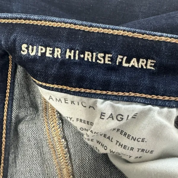 American Eagle Super Hi-Rise Flare Jeans Womens Size 8R Dark Wash Stretch Boot - Image 6