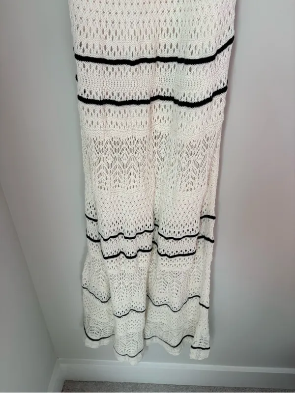 Abercrombie and Fitch Crochet Maxi Dress size Small - Image 4
