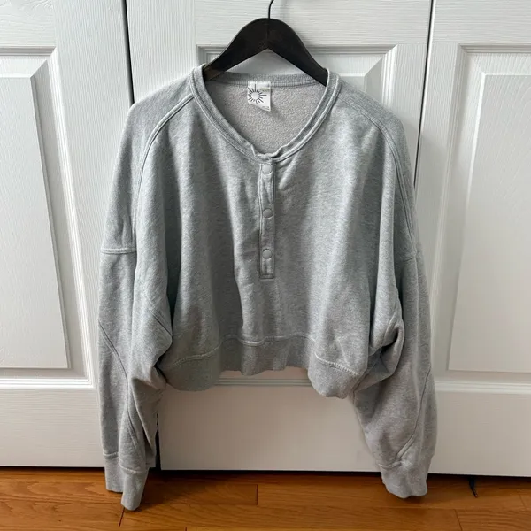 Aerie Offline Throwback Snap Fleece Crewneck in Heather Gray - Image 2