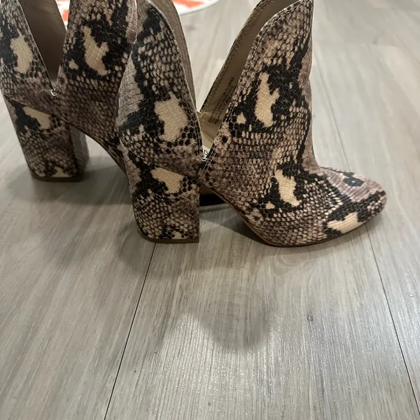 Steve Madden booties - Image 5