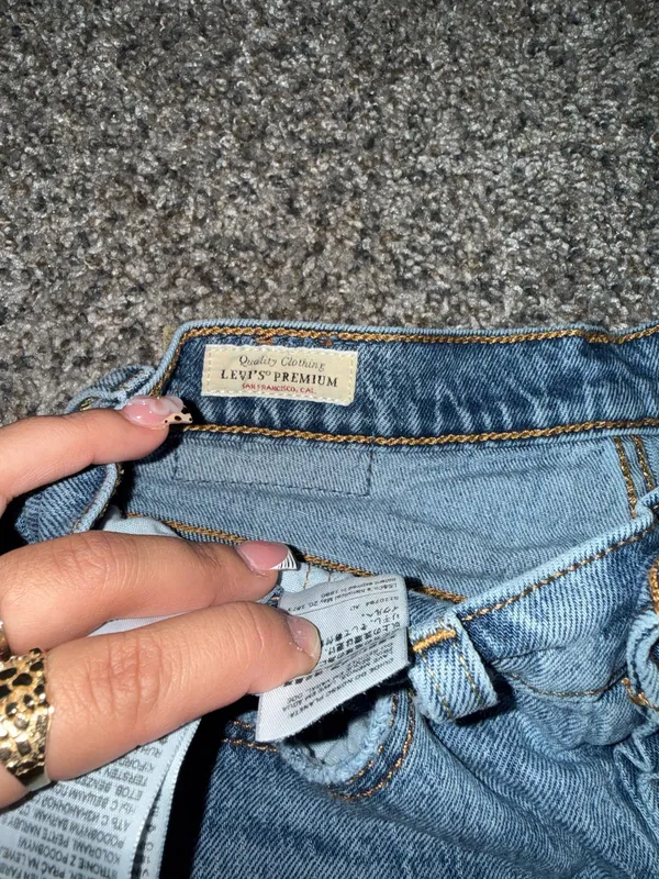 Levi’s Women’s Jorts Size 26 - Image 2