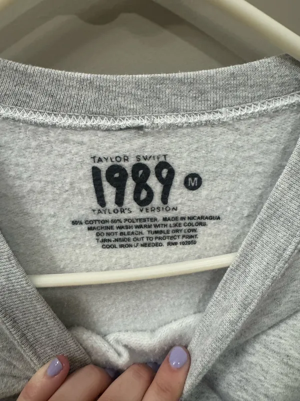 Taylor Swift Sweatshirt - Image 4
