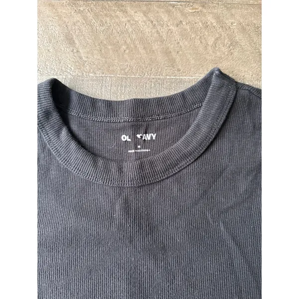 Old Navy‎ Women's Black Ribbed Short Sleeve Tee Size Medium - Image 2