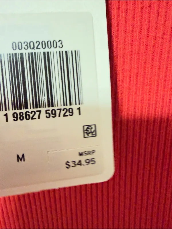 Rory Red Ribbed Button Up Top - Levi's- NWT size Medium - Image 5
