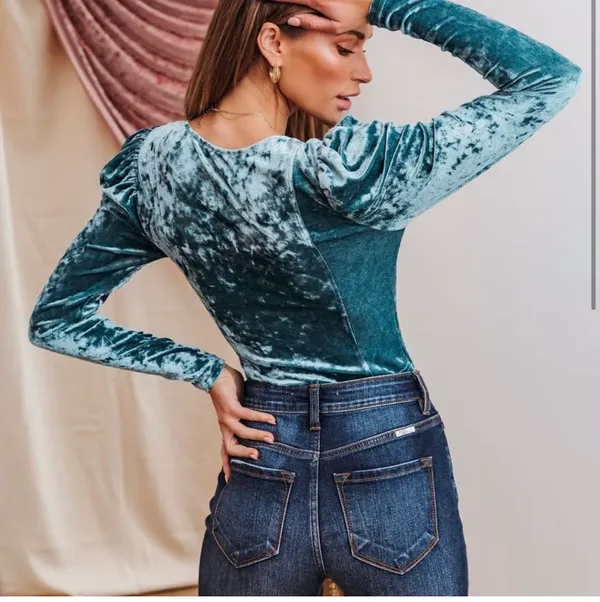 Vici New - Dina Velvet Puff Sleeve Top - Teal - Image 3