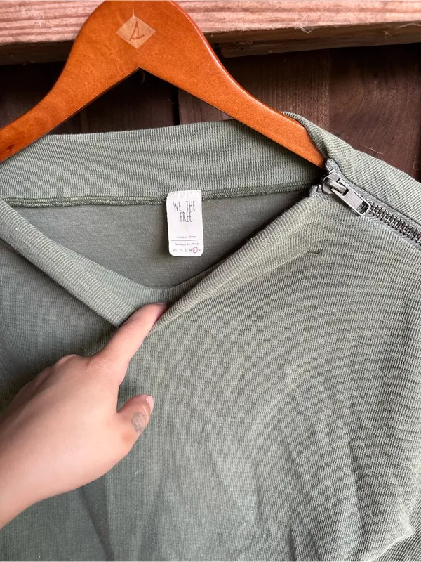 Free People We the Free Olive Green Shoulder Zip dolman top - Image 3