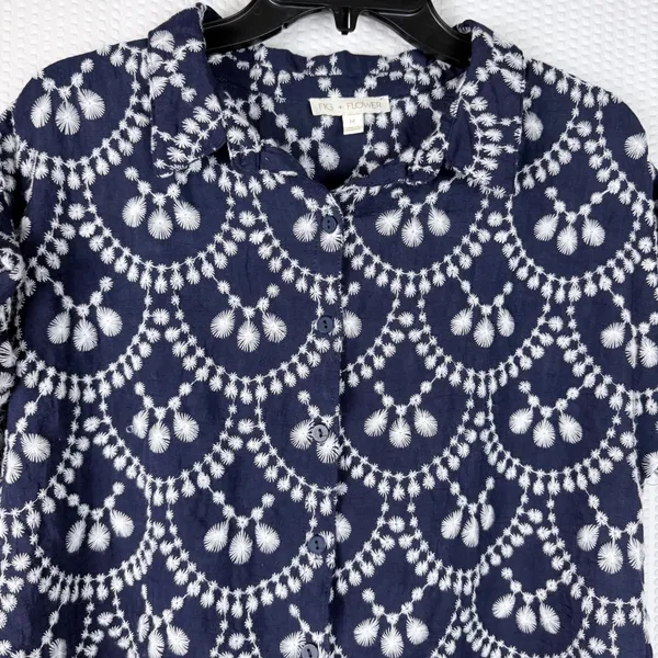 Fig + Flower Navy Blue White Embroidered Button Front Blouse Short Sleeve Medium - Image 2