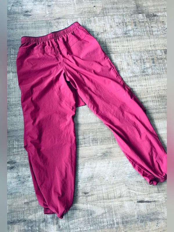 Women's Paskho tie waist Serene jogger magenta size small - Image 3