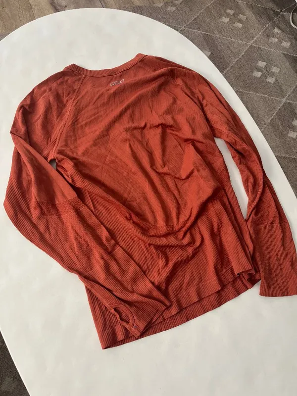 Lorna Jane Active Comfort Seamless Long Sleeve Top in Rust Orange Large $100 - Image 5