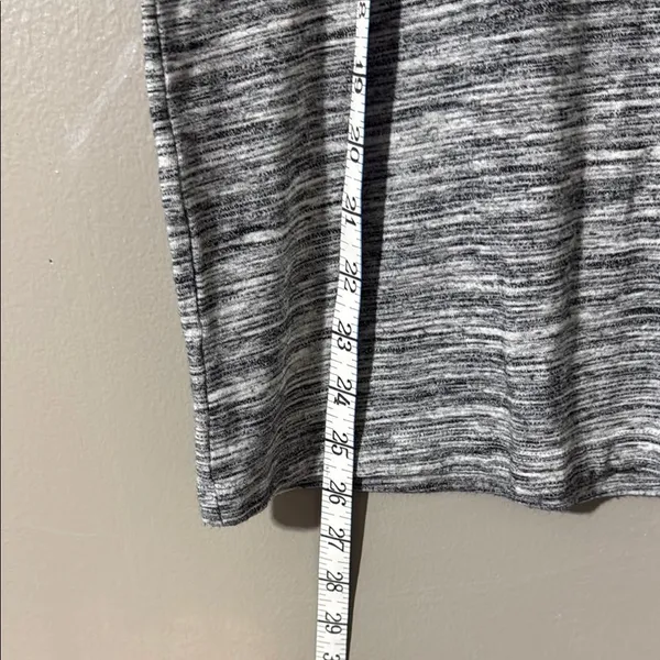 Victoria's Secret Gray Tee with Gold Accents - Image 3