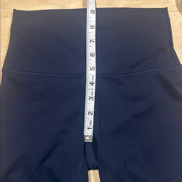 Lululemon Wunder Train High-Rise Short Sz 4 - Image 9