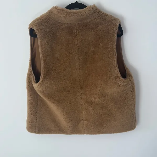 J. Crew Faux Fur Vest - Image 6