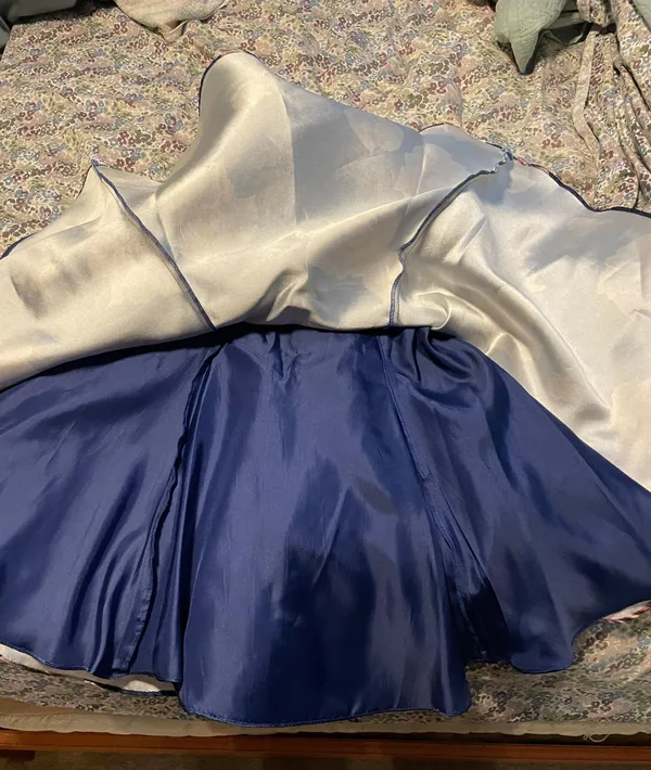 Formal Dress Blue Size 6 - Image 4