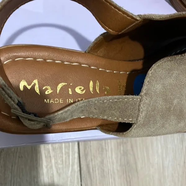 Mariella made in Italy Brown Suede Women's Sandals NWOT - Image 3