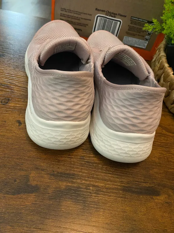 Skechers women's sneakers size 8 Taupe slip on - Image 3