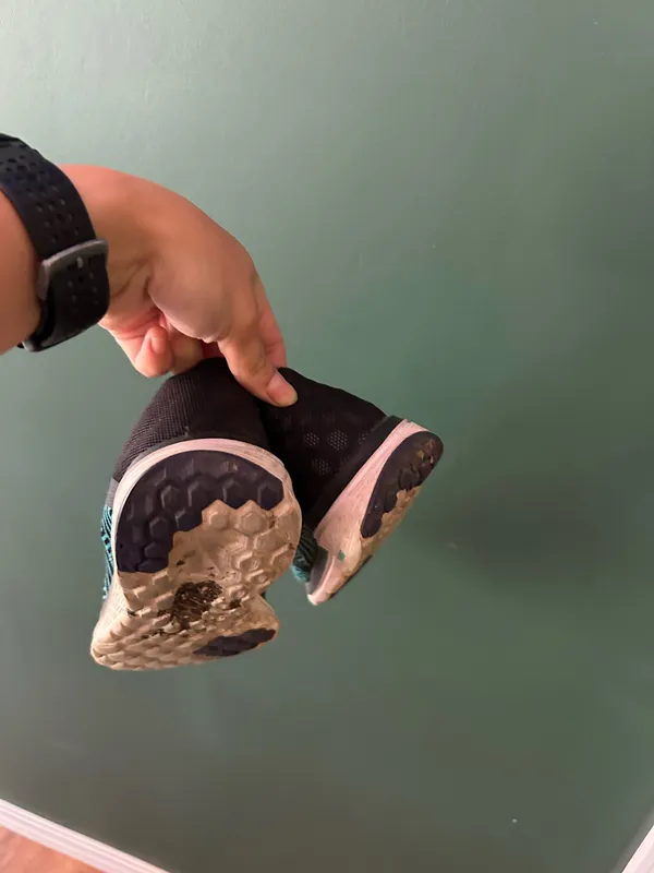 Nike running tennis shoes  - Image 4