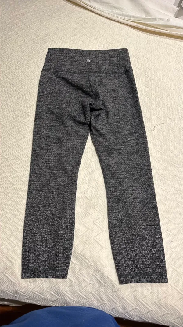 Lululemon leggings Gray size 8 - Image 3