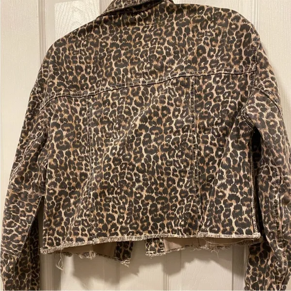 $158 NWOT Free People Cropped Leopard Oversized Denim Jacket XS - Image 9