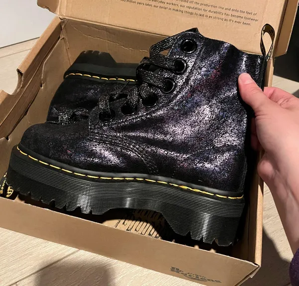 Dr. Martens Women’s Boots Molly Leather Platform - Image 2