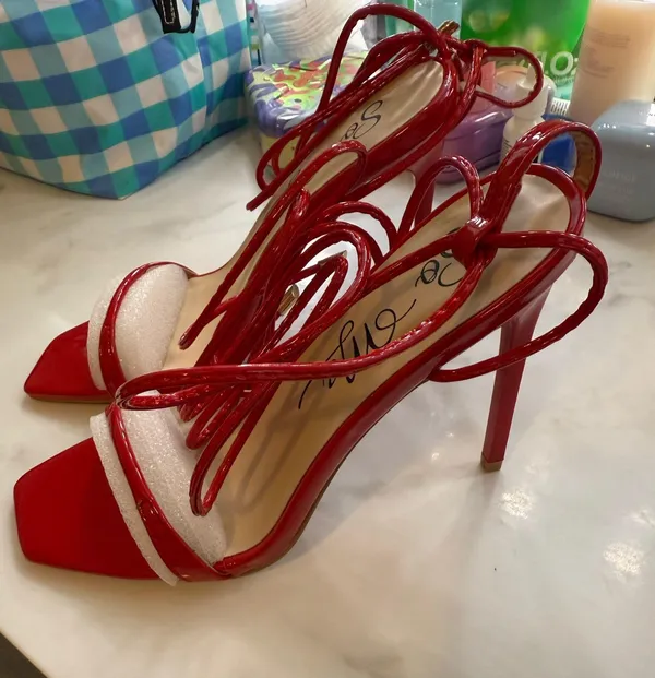 So Me red lace up heels Size 6 - Image 2