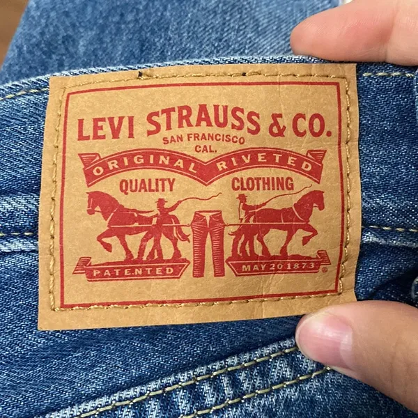 Levi's Low Pro Straight leg distressed jeans in breathe out medium wash size 26 - Image 13