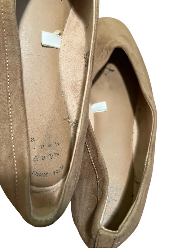 A New Day Women’s Size 8 Neve Shoes with Memory Foam Insole Khaki Tan Brown Flat - Image 3