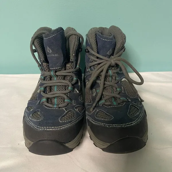 Vasque Leather Upper Hiking Boots Women's Size 5‎ Black And Gray - Image 2