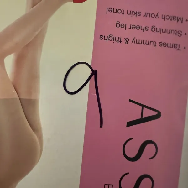 ASSETS Spanx by Sara Blakely Shaping Pantyhose in Nude Size 1 - Image 4