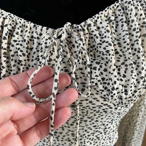American Eagle Women's Long Sleeve Animal Print Crop Top Size S. NEW! - Image 4