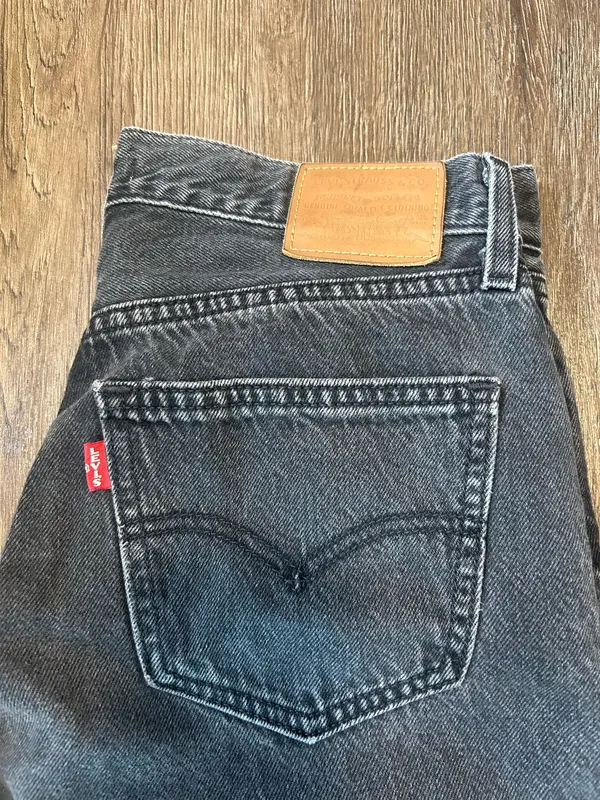 Levi’s Loose Straight Women’s Jeans - Image 3