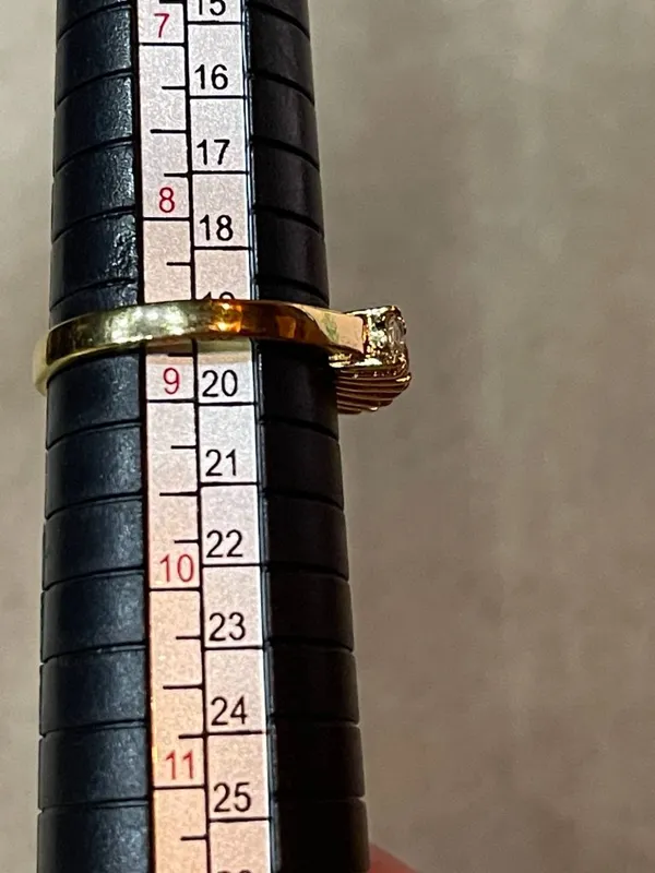 Vintage Gold Tone 4-Stone Clear Rhinestone Ring Size 8.75 - Image 6