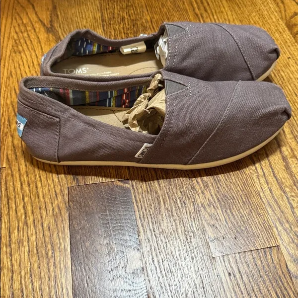 TOMS Gray Classic Canvas Slip-Ons - Image 4