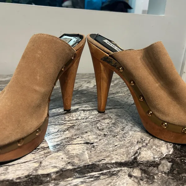 Steve Madden Tan Suede Mules - Image 5