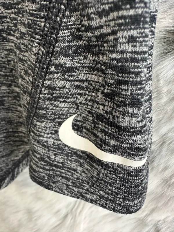 7. Nike 2pc set xs/s bundle - Image 4