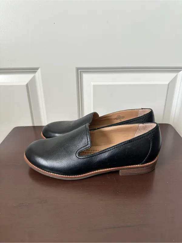 Earth Black Leather Edna Loafer Size 9.5 Wide - Image 3