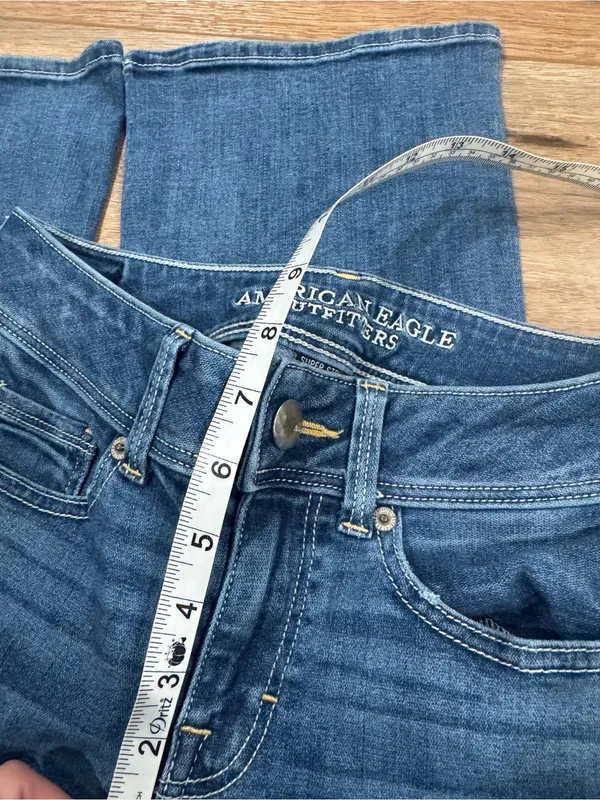 AMERICAN EAGLE 2000s Y2k Casual Mid-wash Low-rise Kick Bootcut Jeans | Size 2 - Image 5